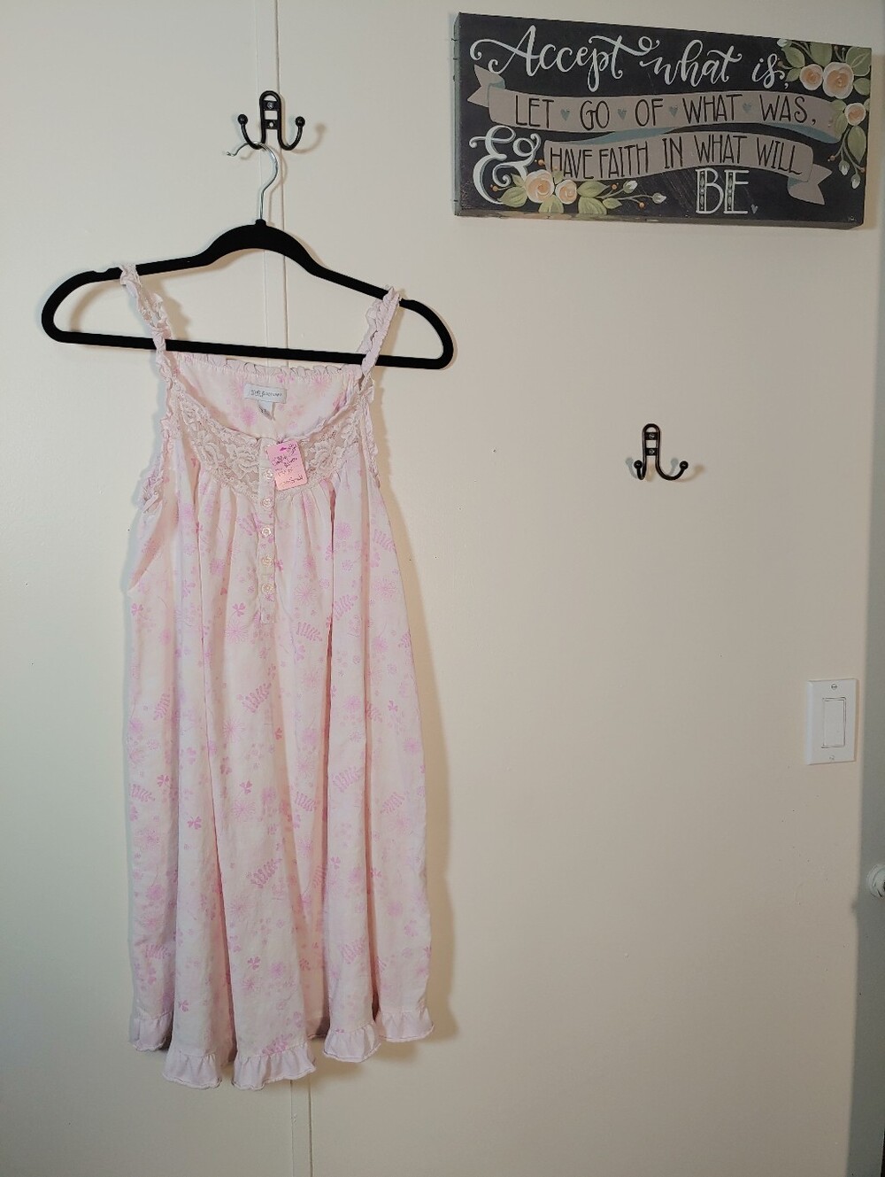 Croft & Barrow Intimates Size Small Feminine Pink Floral 100% Cotton Nightgown.
